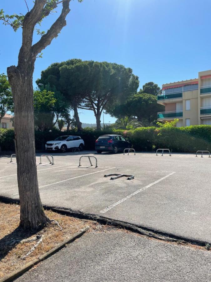 Appart Cosy 4 Personnes, A 400M De La Plage Bormes-les-Mimosas Exterior foto